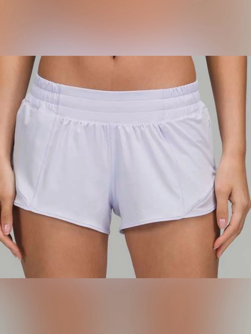 Lululemon Hotty Hot Low-Rise Lined Short 2.5